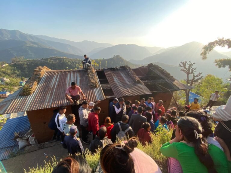 विद्युत लाइन सर्ट हुँदा एक घरमा आगलागी