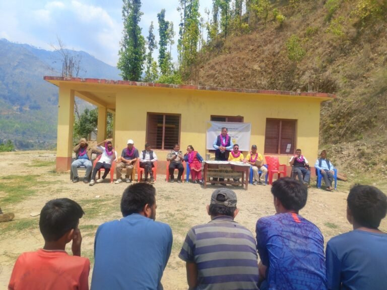 भूकम्पबाट क्षतिग्रष्त विद्यालय भवनको पुनर्निर्माण गर्दै सिद्धार्थ बैंक