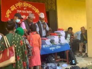 आमा-बुवा स्मृति अक्षकोषले बाँफिकोटका १२१ बालबालिकालाई छात्रवृति वितरण गर्ने